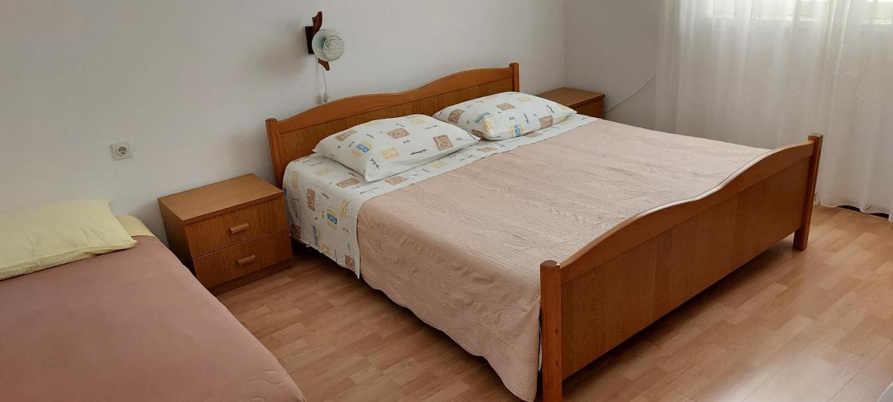 Apartmani Sladana Kampor エクステリア 写真