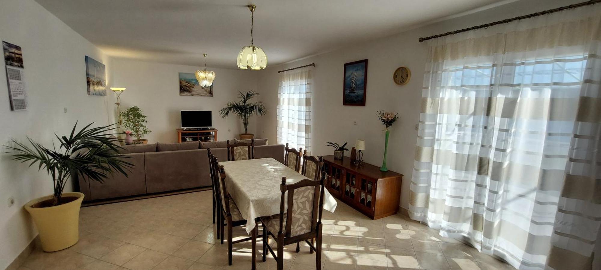 Apartmani Sladana Kampor 部屋 写真